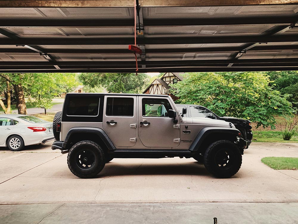 garage or carport for jeep